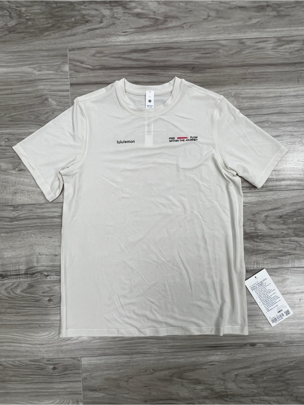 Lululemon Jersey Training Short-Sleeve Shirt Graphic in Light Ivory Size 2 NWT